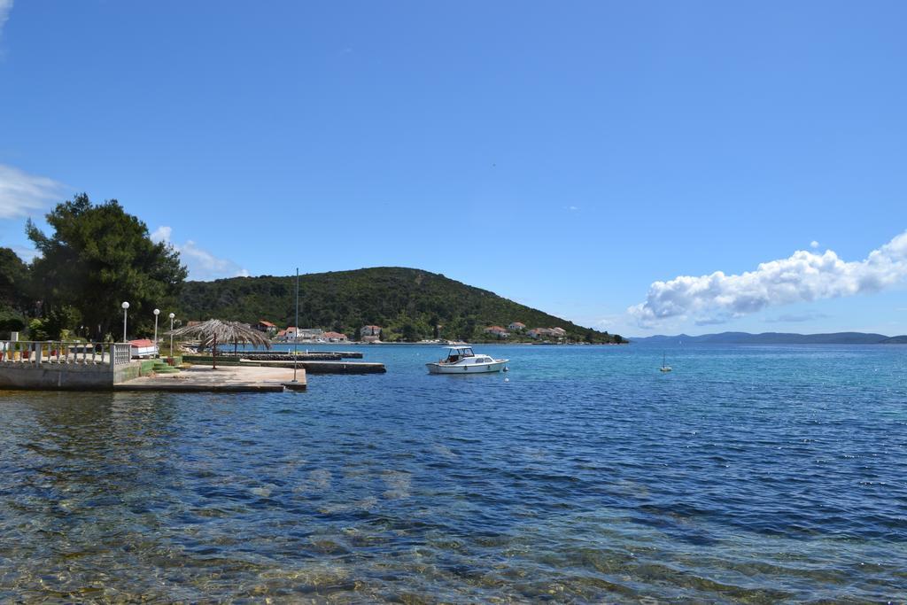 Apartment Nella Molat Εξωτερικό φωτογραφία